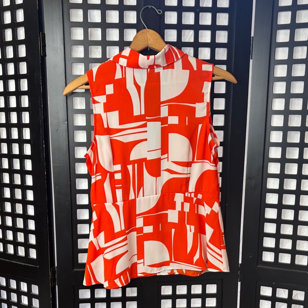 🧡 CAbi Orange & White Geometric Sleeveless Flowy Top Women Small 🧡 - Picture 8 of 15